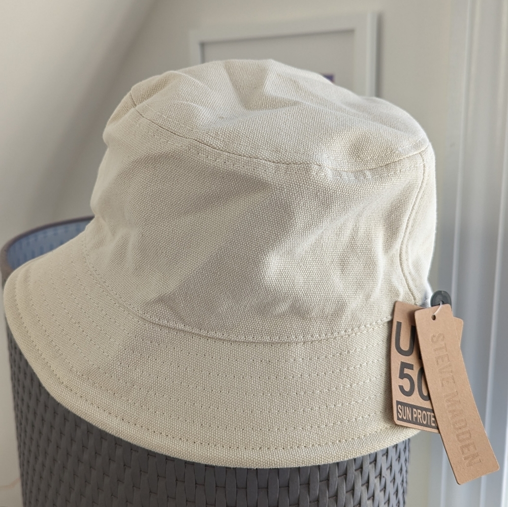 Steve Madden Bucket Hat